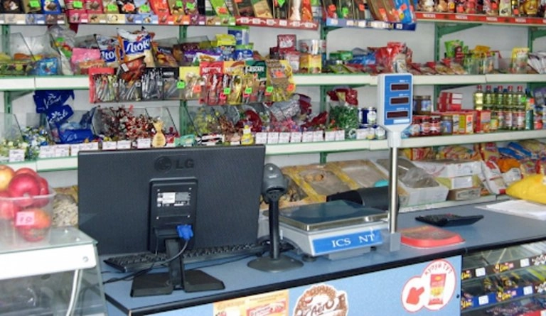 С 1 июля даже маленькие магазины обязаны принимать оплату картой